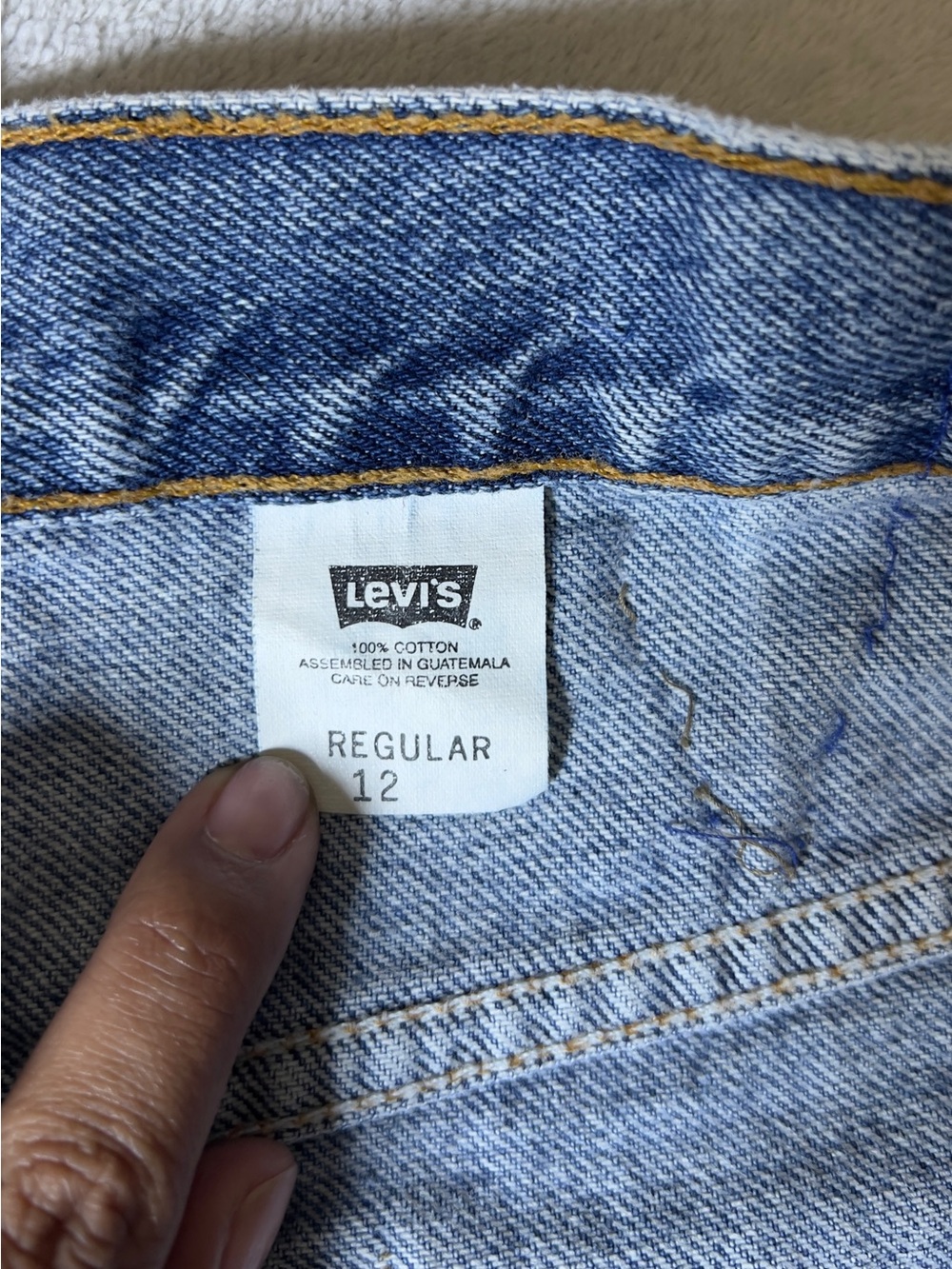 Levi’s Classic High-Waist Blue Denim Shorts - Picture 4 of 11